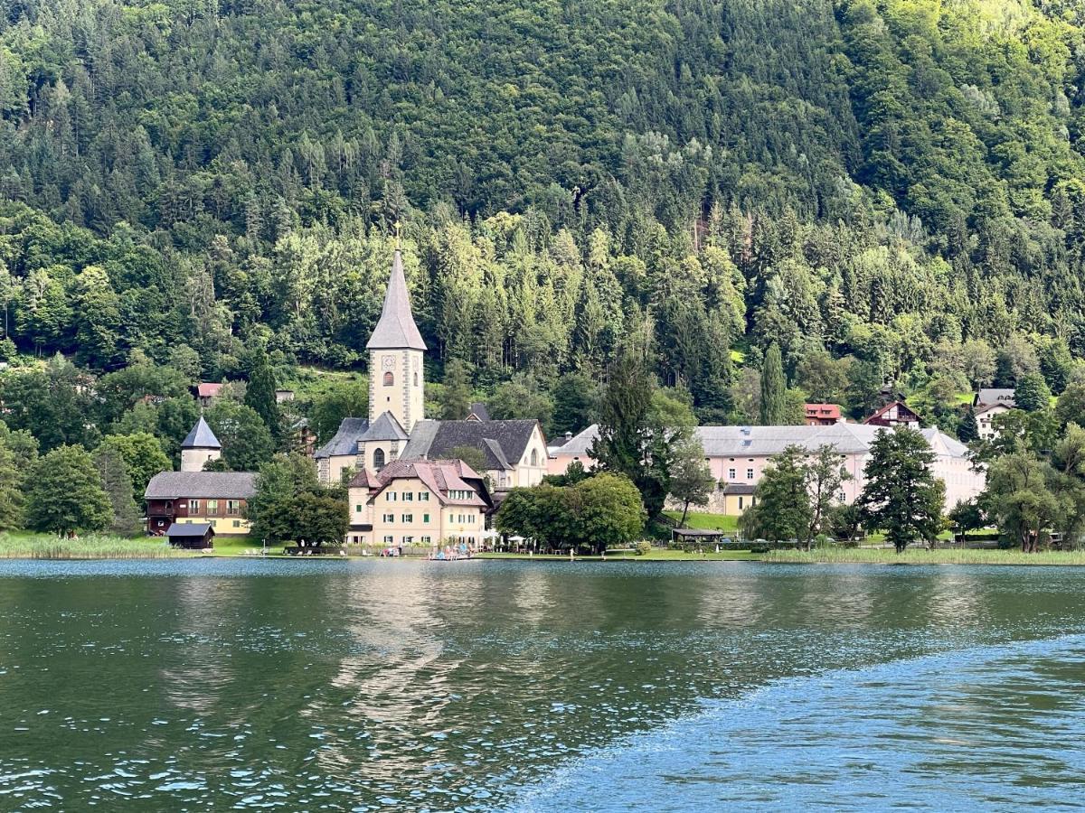 Ferienwohnung Mit Seeblick - Ossiacher See Gerlitzen Sattendorf Exteriör bild