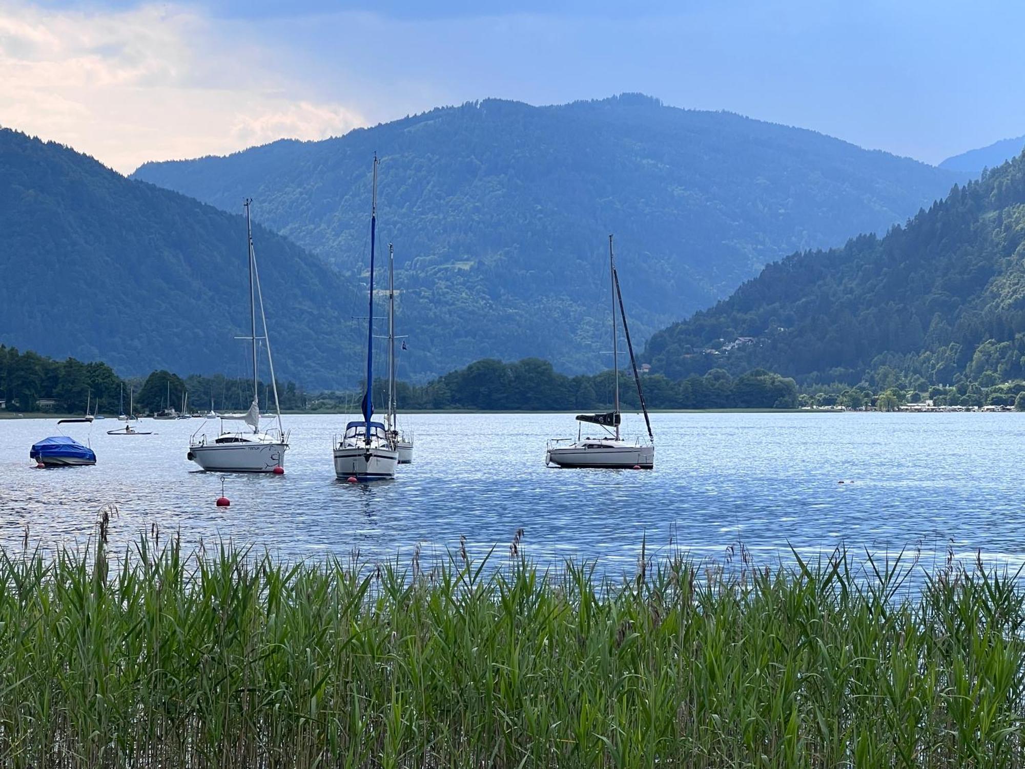Ferienwohnung Mit Seeblick - Ossiacher See Gerlitzen Sattendorf Exteriör bild