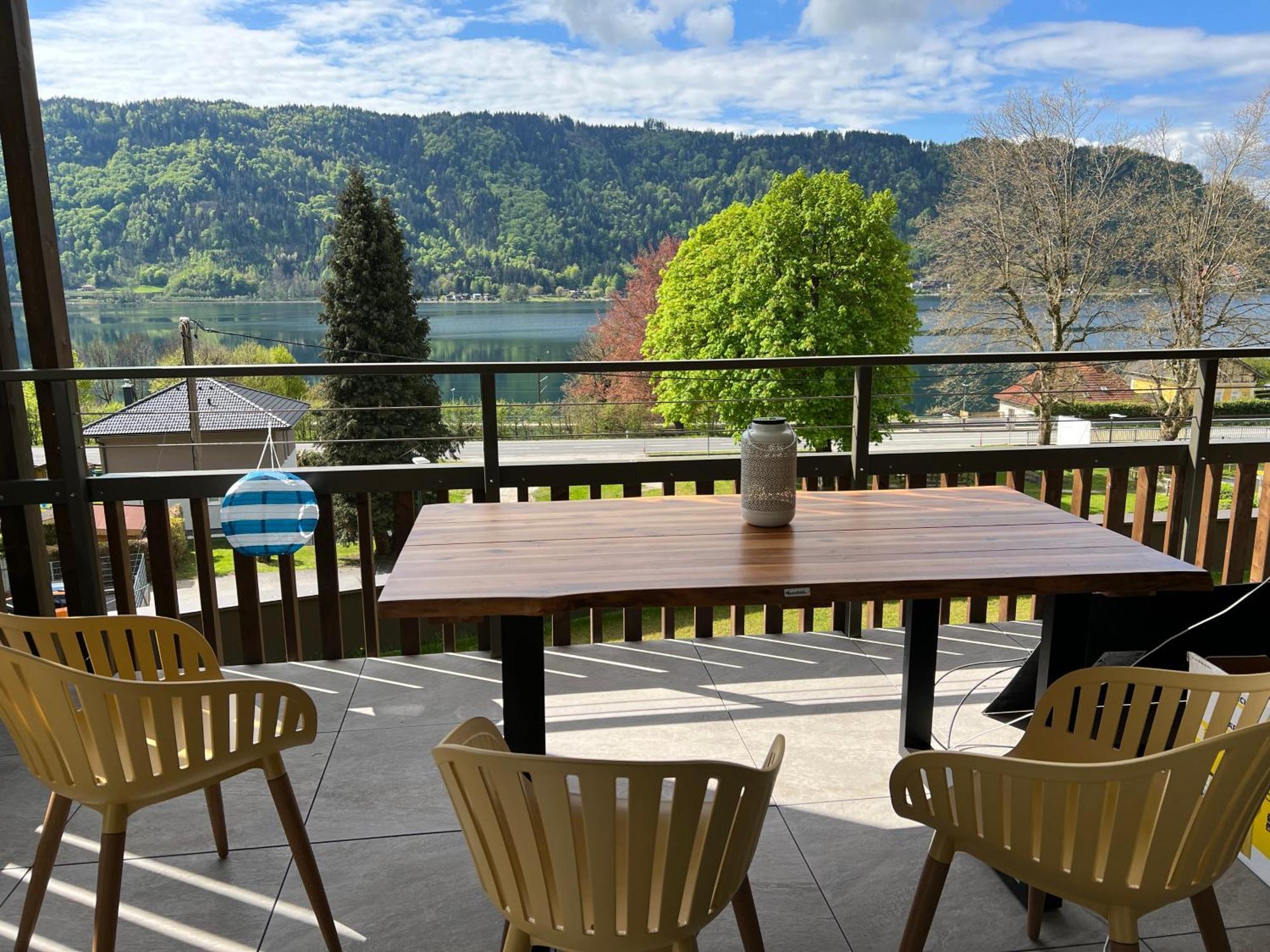 Ferienwohnung Mit Seeblick - Ossiacher See Gerlitzen Sattendorf Exteriör bild